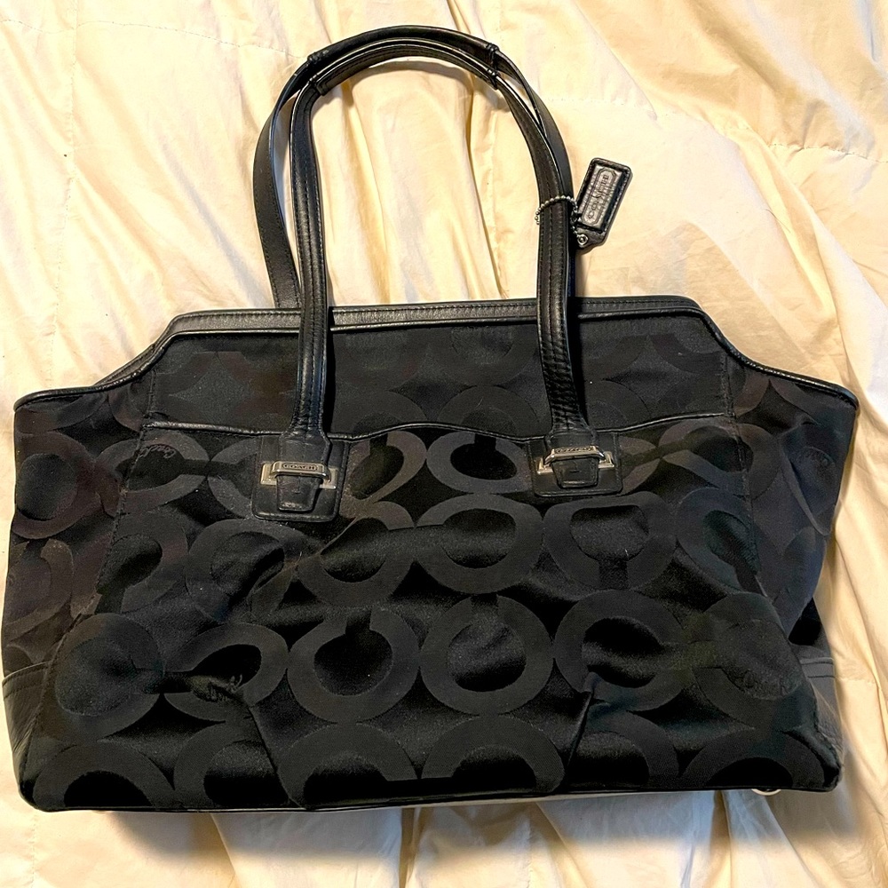 Coach black purse. Iconic C pattern.